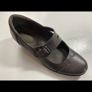 CLARKS Collection Mary Jane style shoes!